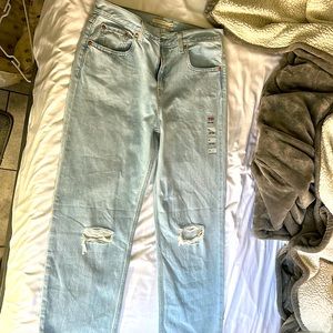 Brand New Levi’s size 30 low pro